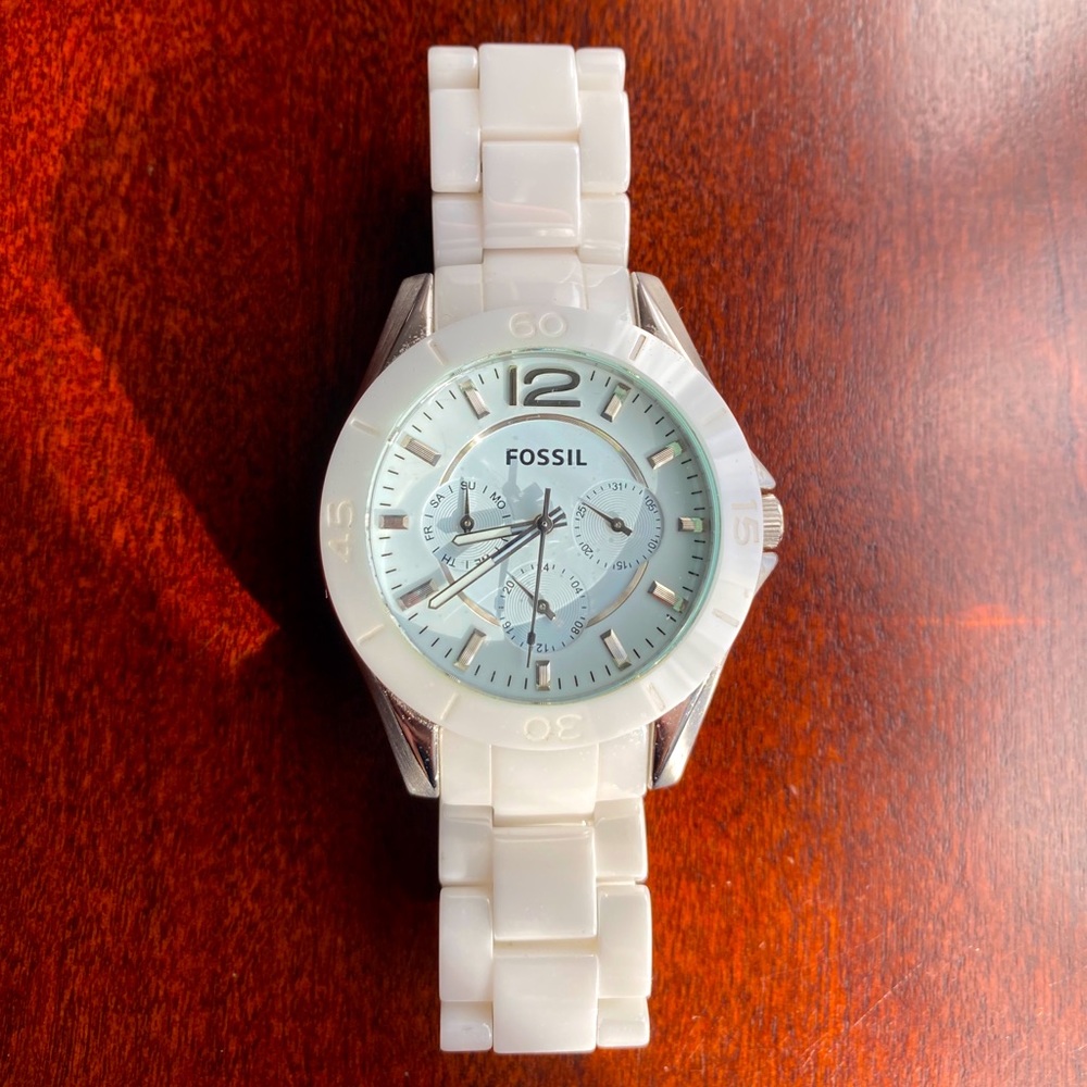 FOSSIL white ceramic watch